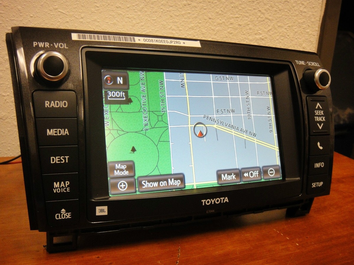 2013 2014 Toyota Sequoia JBL OEM GPS Navigation System E7044 86107