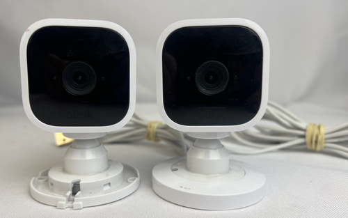 x2 Blink Mini G8V1 9000 Cameras 1080p Security Camera w Power Cords - Untested - Picture 1 of 5