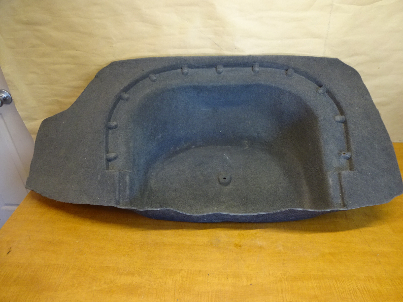 Maserati Spyder - Trunk Cover Carpet /Spare Tire Step (Gray)  P/N 66739700