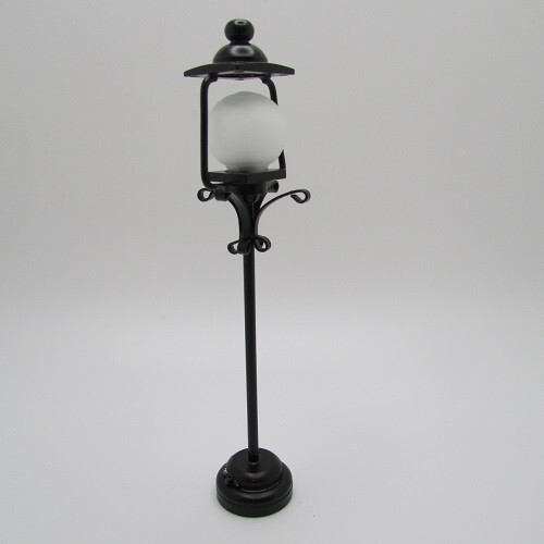 Dollhouse Miniature LED Battery Outdoor Street / Yard Lamp Post eBay