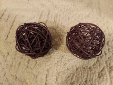 HOME/DECOR LOT OF TWO SPHERE RATTAN DECORE BALLS BROWN