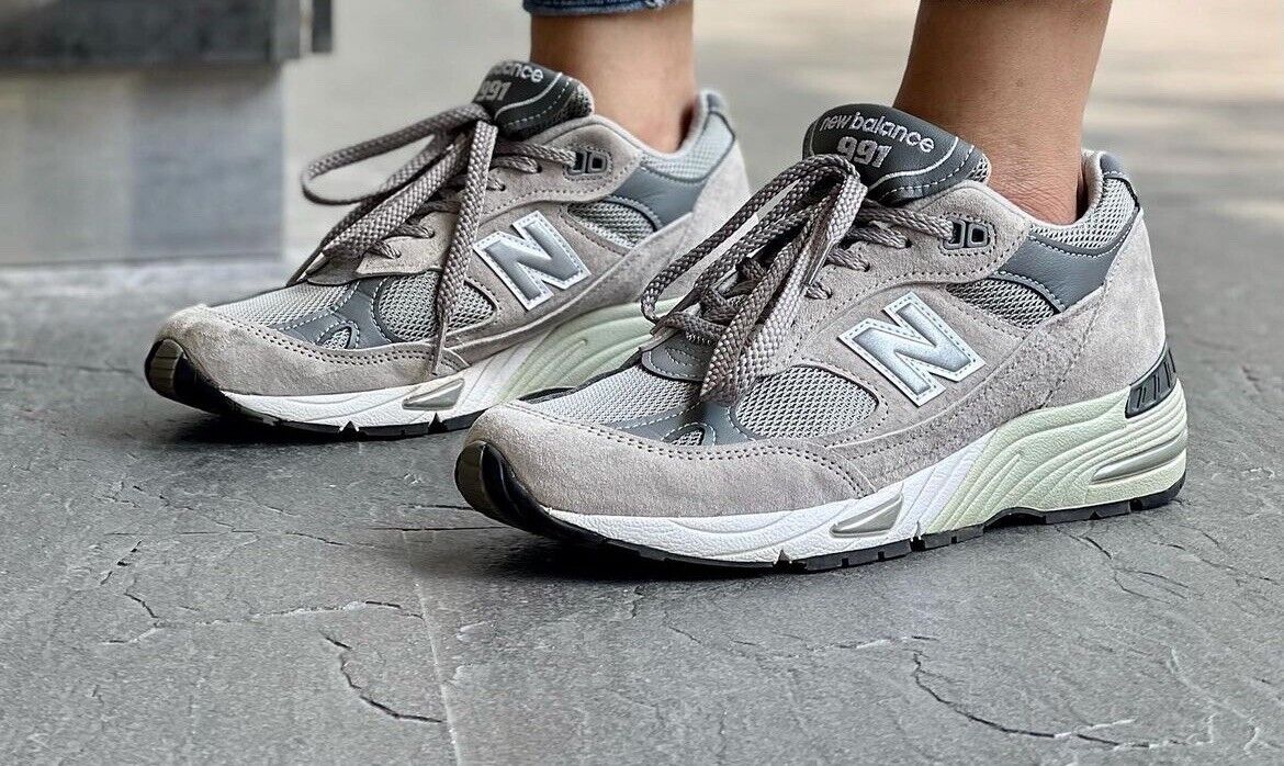 New Balance 991v1 Made In England Kith Grey Silver Men's New Balance 991v1 Made In England Kith Grey Silver Men's