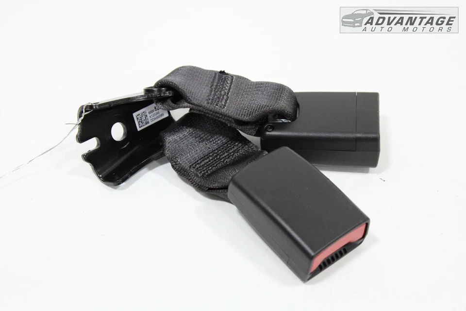 2024 CHEVROLET TRAX REAR SECOND 2ND ROW LEFT & CENTER SEAT BELT BUCKLE OEM - Image 4 of 4