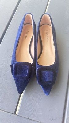 C.Paravano Aida navy blue velvet flats Size Between 5.5 to 6 US Sz