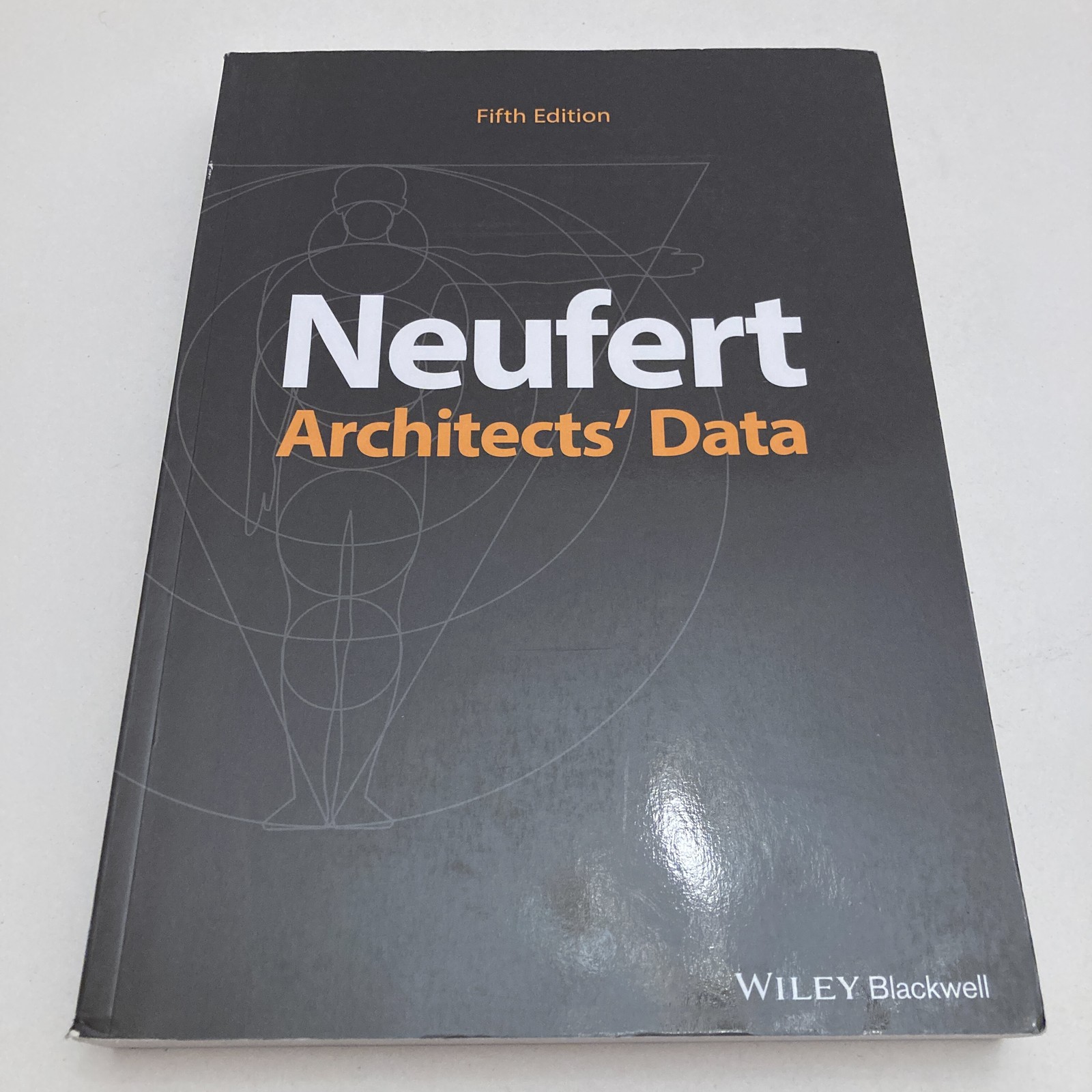 Architects' Data (5th ed.) by Ernst Neufert (Paperback, 2019)