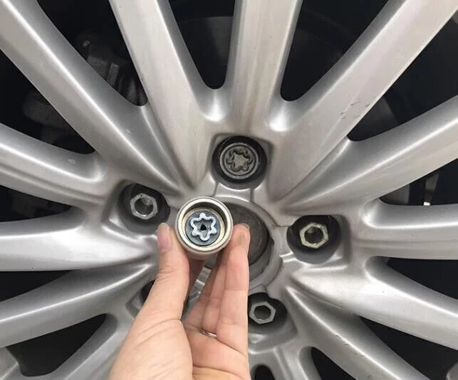 Juego de herramientas removedor de tuerca de bloqueo de rueda antirrobo para AUDI A3-5 Q3-7 Foto 3 de 4