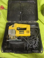 Dewalt DW318 - Variable Speed Orbital Jig Saw - Corded Tested Works