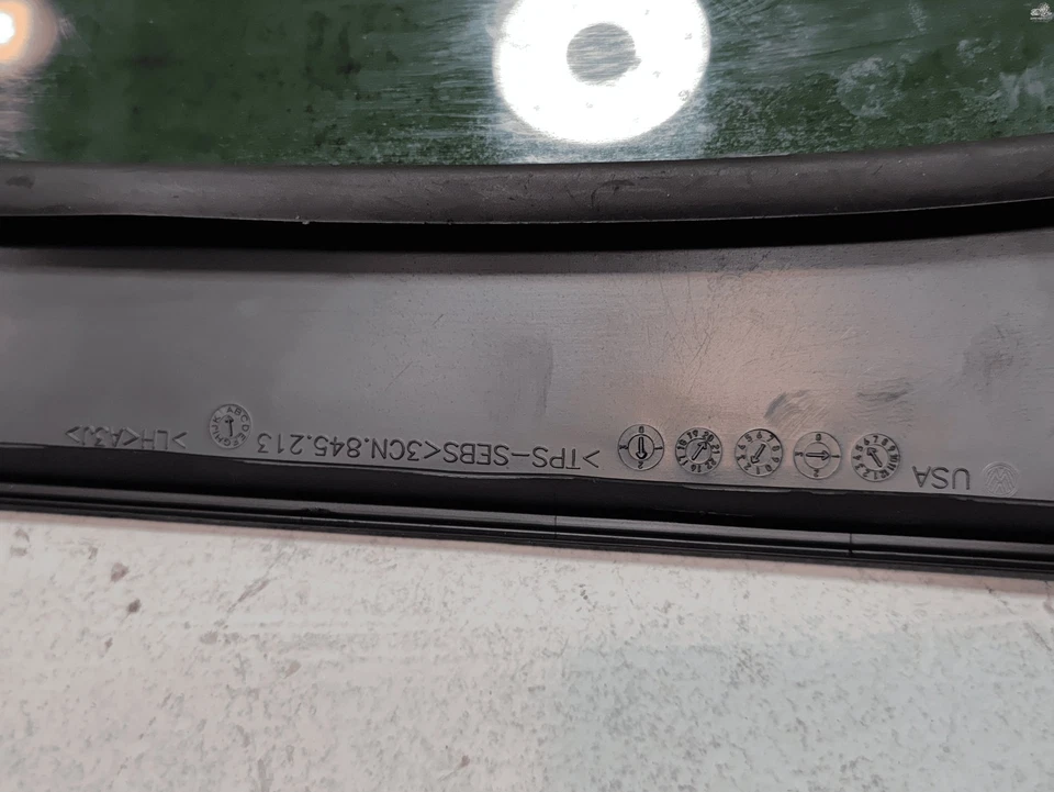 PUERTA TRASERA IZQUIERDA DEL LADO DEL CONDUCTOR CRISTAL FIJO 2018-2025 VOLKSWAGEN ATLAS OEM Foto 2 de 4