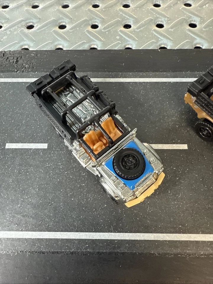 Matchbox Sahara Survivor Land Rover Army SAS Military - Variation Lot Of 3 Mint - Image 2 of 4