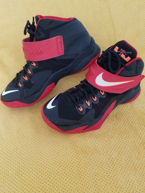 lebron james shoes size 6.5