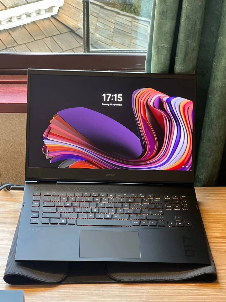 HP Omen 17-17.3" RTX3070 (135W) Intel Core i7-11800H, 4.60GHz Gaming Laptop - Image 3 of 4