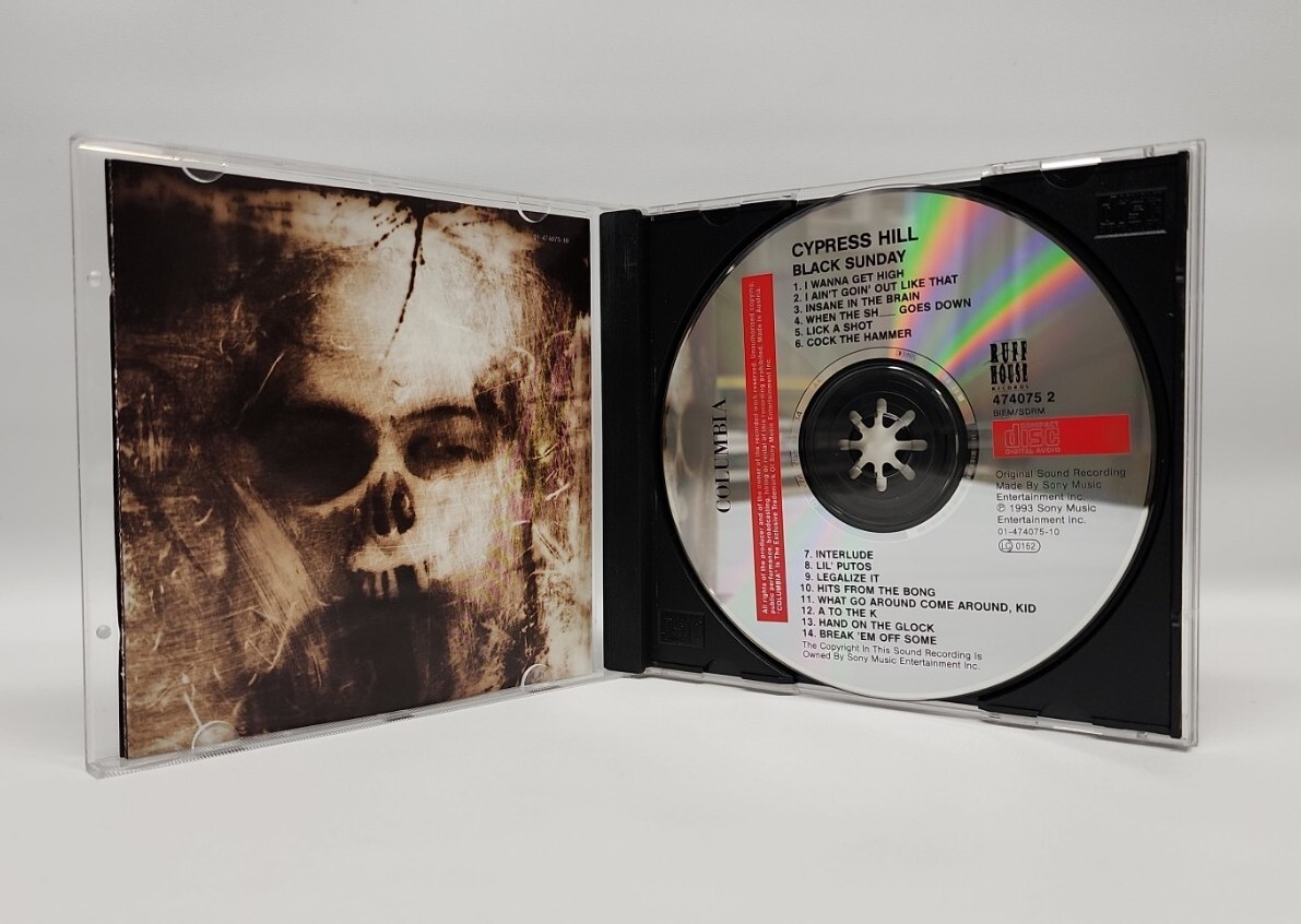 1037 - Merry Skulls Vinyl 1037 - Merry Skulls Vinyl