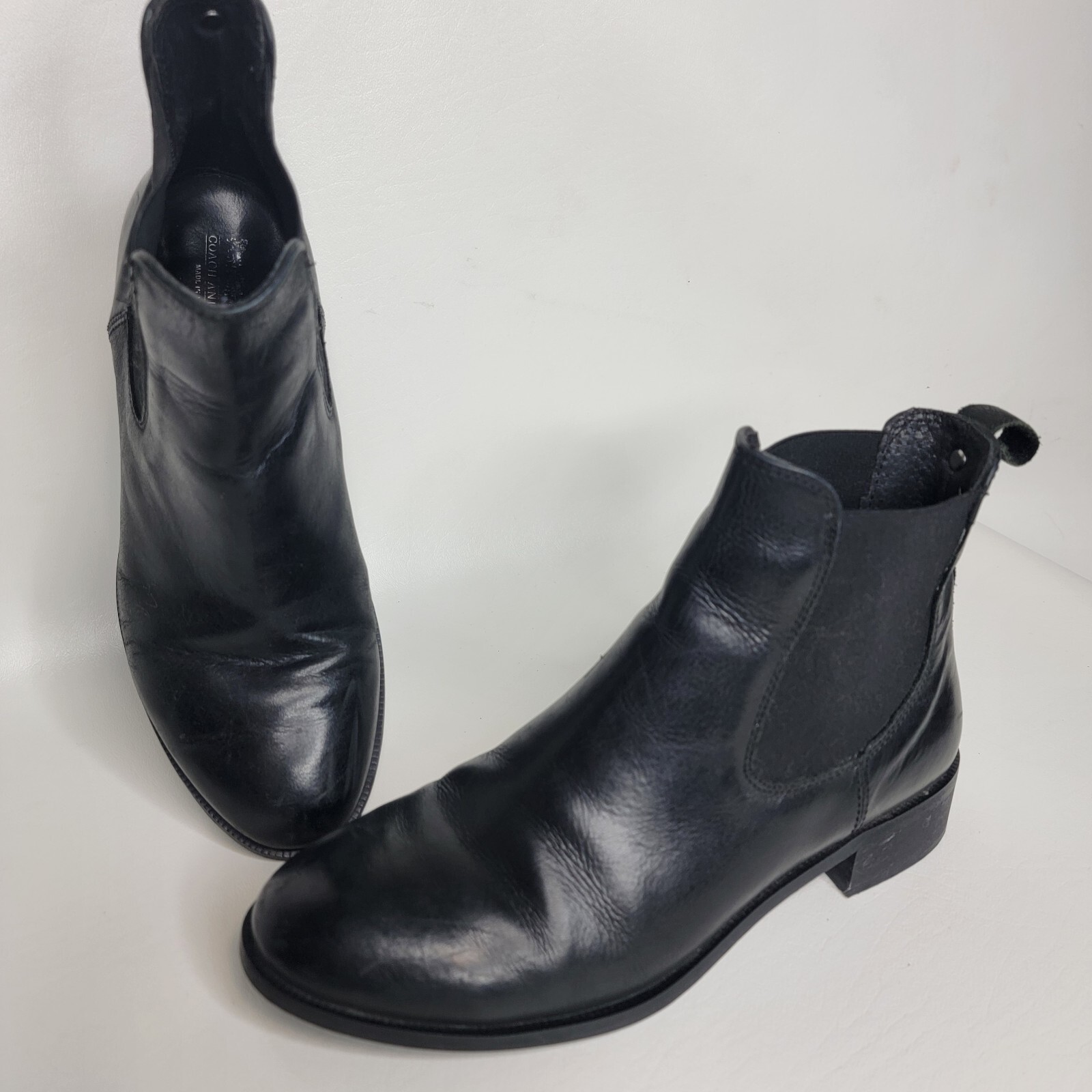 Coach and Four Women's Sz 7.5M Chelsea Boots Black Leather Made in Italy Pull-On