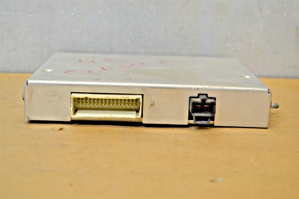 Модуль блока тормозной системы ABS 16213899 Geo Prizm 1994-1995 годов выпуска от оригинального производителя 10E2 111 - Изображение 3 из 3