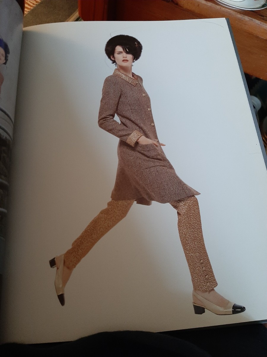 CHANEL 1996-1997 秋・冬 コレクション CHANEL 1996/1997 Catalog Collection Autumn winter Stella Tennant