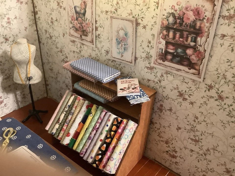 1/12 Scale Roombox - Image 3 of 4