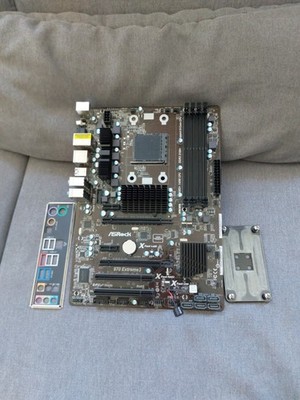 ASRock 970 Extreme3 R2.0, AM3+, AMD (90-MXGNW0-A0UAYZ) Motherboard in OVP!
