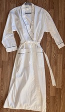 Vintage Christian Dior Long White Robe Women  s Petite Scalloped Edging