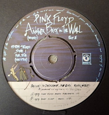 Pink Floyd - Another Brick In The Wall/One Of My Turns 7'' UK Harvest 45 1979