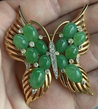 Trifari Jewels Of India Green Cabochon Butterfly Brooch Signed Vintage 