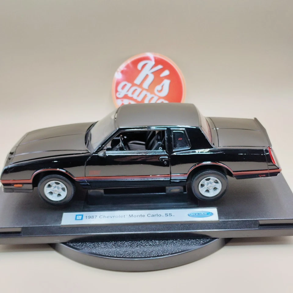 Welly 1/18 1987 Chevrolet Monte Carlo SS Black Diecast metal 12558BK - Image 2 of 4