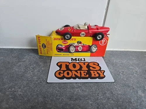 VINTAGE DINKY TOYS 242 FERRARI F1 RACING CAR IN ORIGINAL BOX 1963