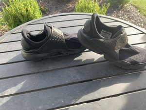 nike sock dart womens black