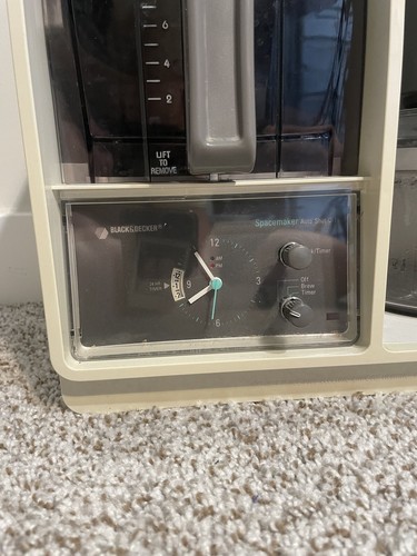 VTG 80s Black & Decker Spacemaker Analog Clock 10 Cup Under Cabinet Coffee Maker - Picture 6 of 16