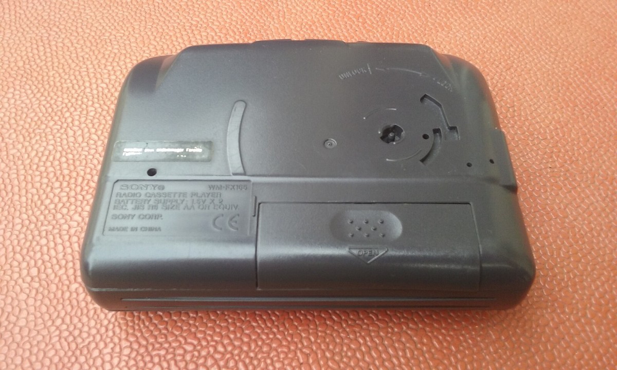 SONY WALKMAN WM-FX165 Cassette Player* FM/AM Portable Baladeur Vintage 1990s EUR 28,90 - FR