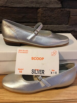 Womens Size M Silver Scoop Square Dance Shoes