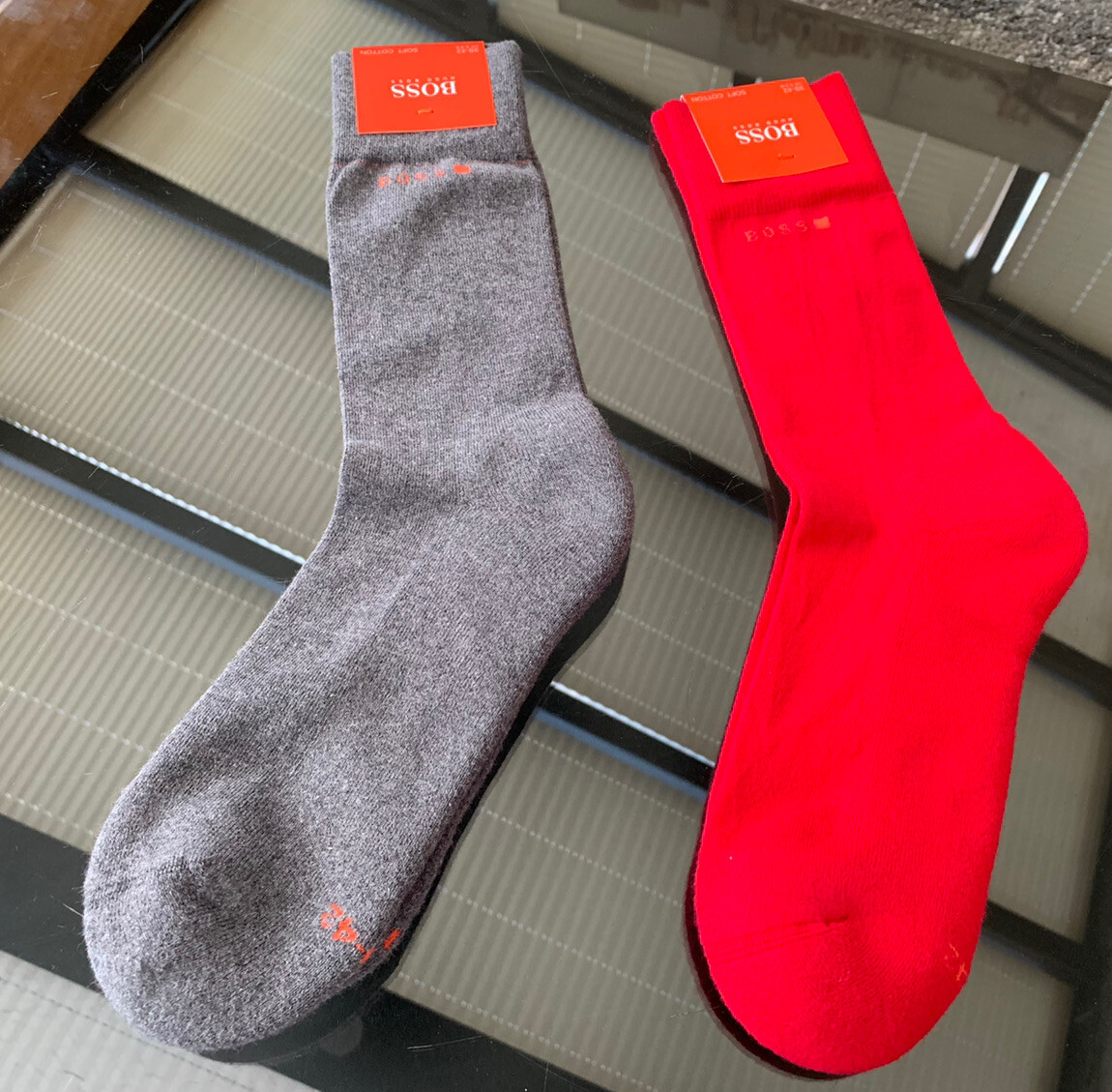 SAOLA 2 paia calze sportive Hugo Boss nuove con etichette suola in peluche cotone fine 39 42 UK 5 8
