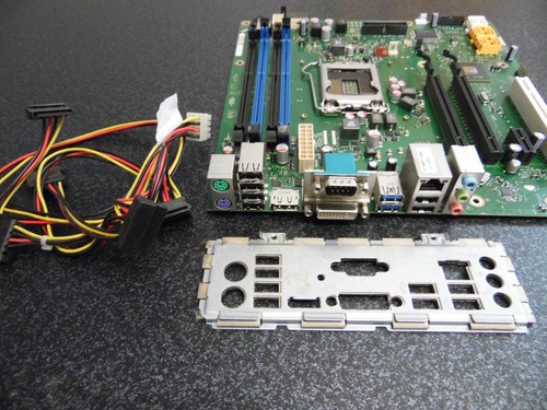 Fujitsu D3162-A12 GS1 Esprimo P910 E85+ Mainboard Intel Sockel 1155 - Bild 2 von 3