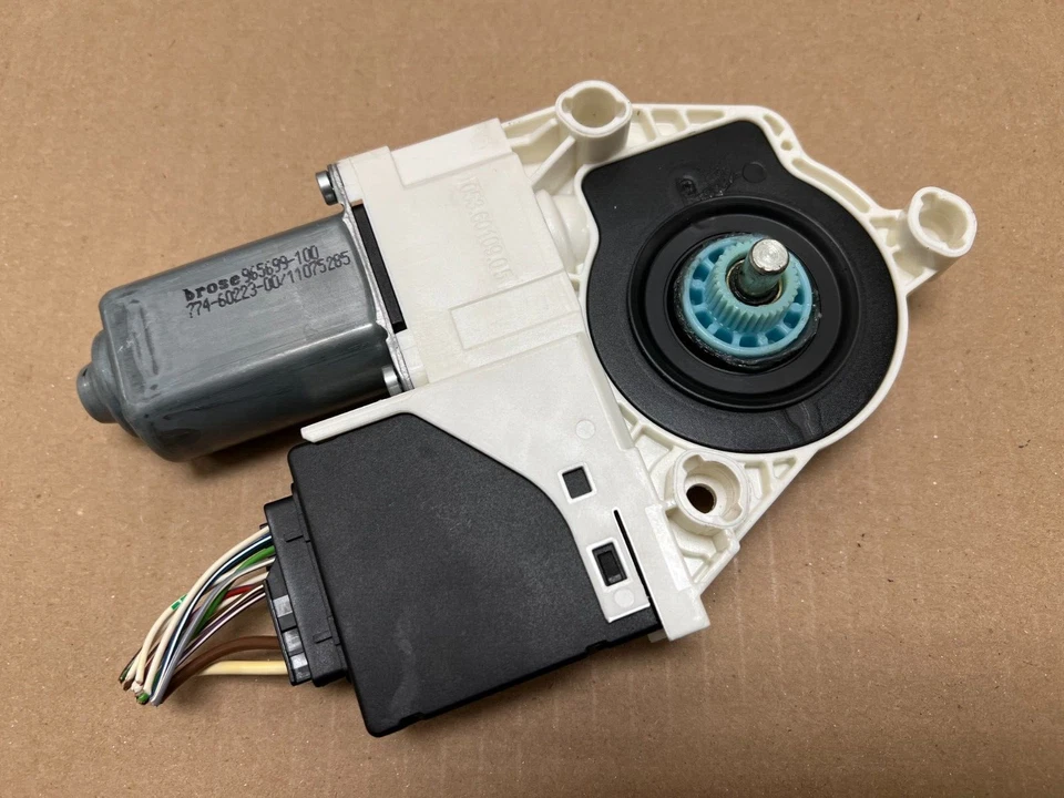 VW Volkswagen CC 2016 power window motor rear left driver side 3C8839461M - Image 2 of 3