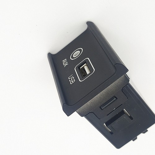 NEW 2017 KIA SPORTAGE QL JACK ASSY AUX USB SOCKET #96120-C5100 - Picture 3 of 6