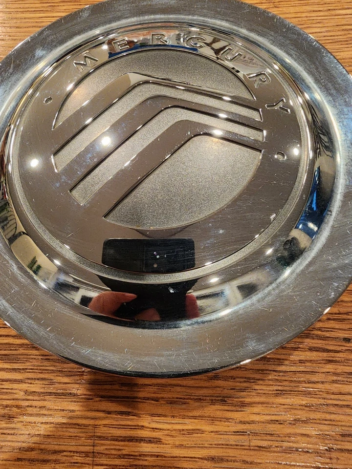Хромированный центральный колпак колеса 2004-2008 Mercury Grand Marquis 5W33-1A096-AA от оригинального производителя - Изображение 3 из 4