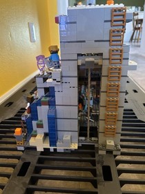 Lego Minecraft The Mountain Cave 21137 100% Complete- 36 Minifigs + Extra Lot