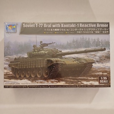 Trumpeter 1/35 Scale Soviet T-72 Ural Tank with Kontakt1 Reactive Armor Model