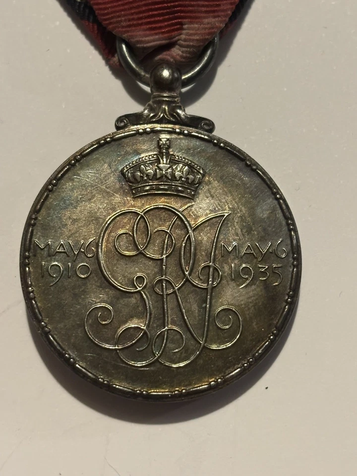 KING GEORGE V AND QUEEN MARY 1910-1935 .925 SILVER JUBILEE MEDAL - Genuine - Image 2 of 4