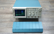 Tektronix TDS684B 1GHz 5GS/s 4-Channel Real-Time Color Oscilloscope 1127