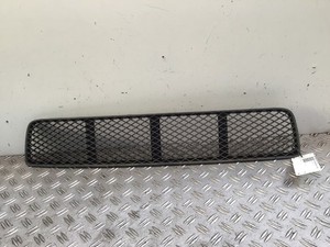 Blende Stoßstange vorne mitte LA7W Silber VW Polo III (6N2) 1.4  44 kW  60 PS (1