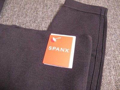 Spanx Look at Me Now Seamless Leggings FL3515 Very Black Size NEW Size LARGE NWT