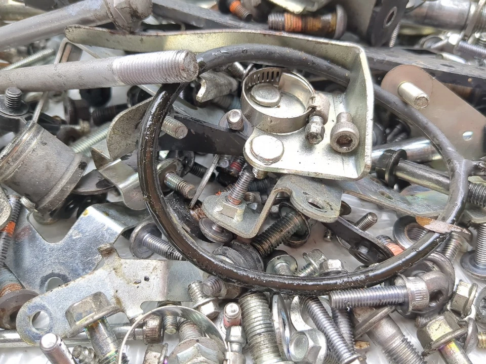 09-17 Yamaha FZ6R FZ6 Reflector Admisión Bota Cush Parts Master Hardware Kit de Pernos Foto 3 de 4