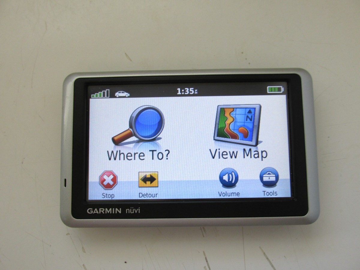 Garmin Nuvi 1300LMT GPS Navigator Bundle Lifetime Maps Tested And