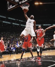 Reggie Evans Brooklyn Nets Signed Autographed 8x10 Photo w/COA N1