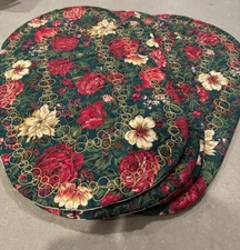 VTG Handmade Oval Quilted Placemats Double Sided Christmas Set Of 4