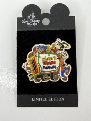 Disney Pin WDW Mickey's Trade Parade Float # 1 Goofy & Mickey Mouse 2001