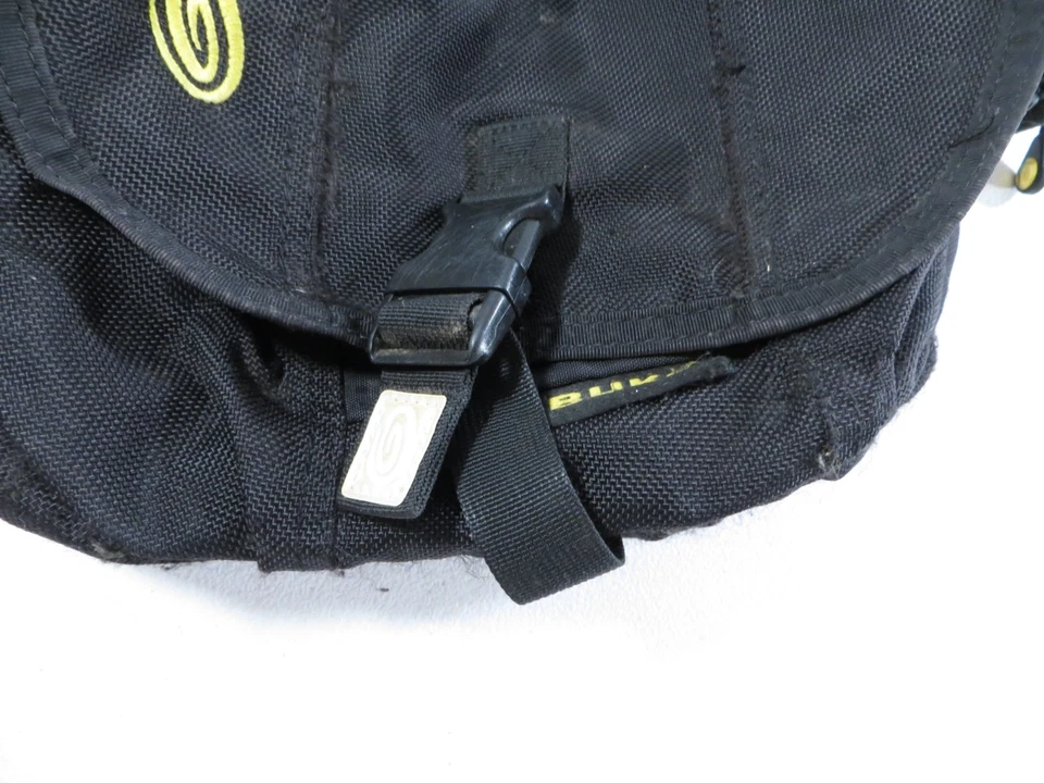 Timbuk2 Bolso Mensajero Cierre Hebilla Correa Ajustable Negro Pequeño Foto 4 de 4