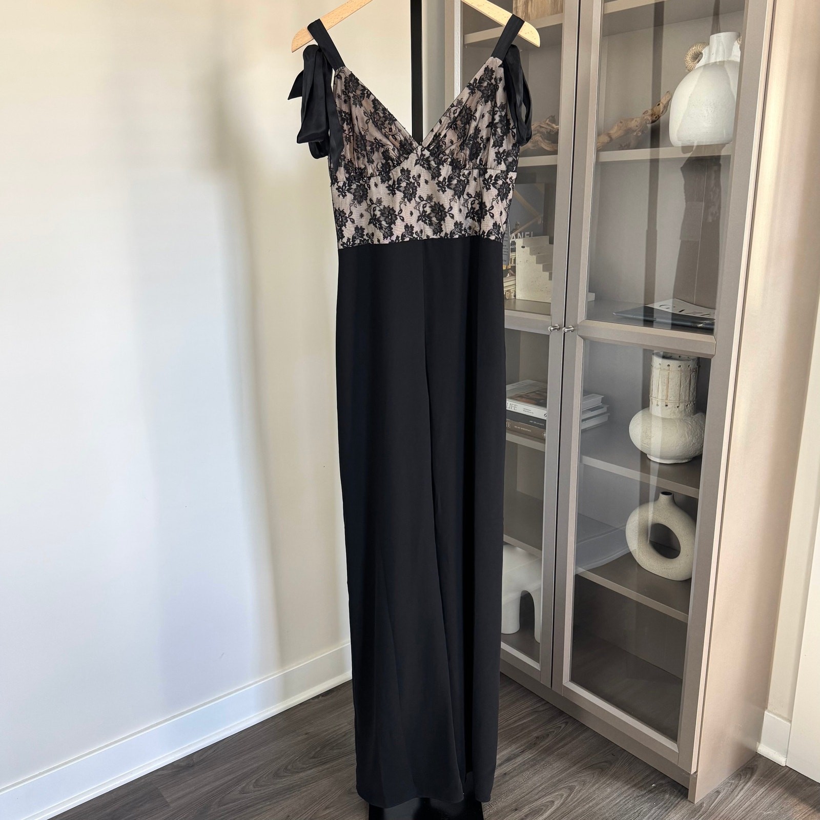 Mono Amanda Uprichard Audrielle NUEVO Negro Corbata Hombro Pierna Ancha Grande L