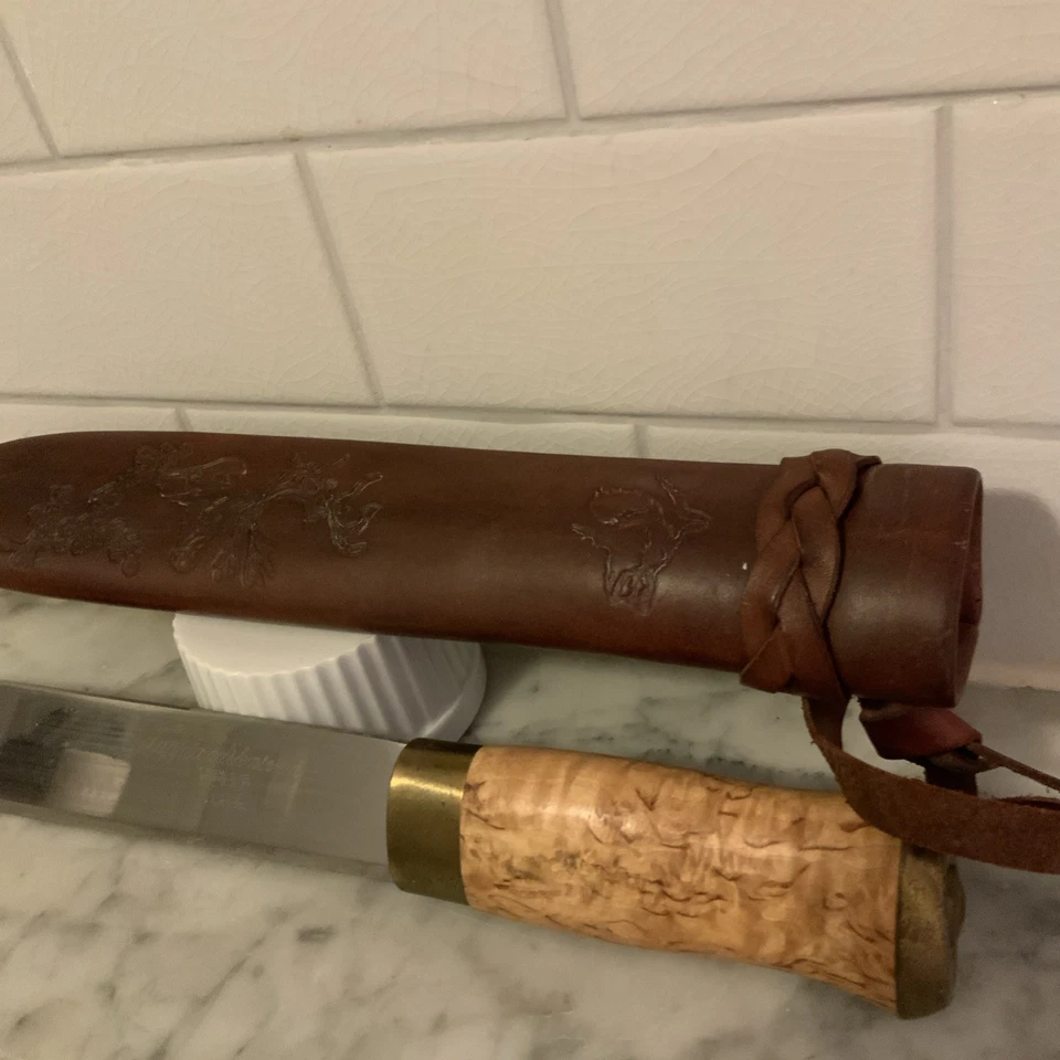 Cuchillo Helle Norway Laponia Leuku Scandi personalizado con funda de cuero y mango Burl Foto 2 de 4