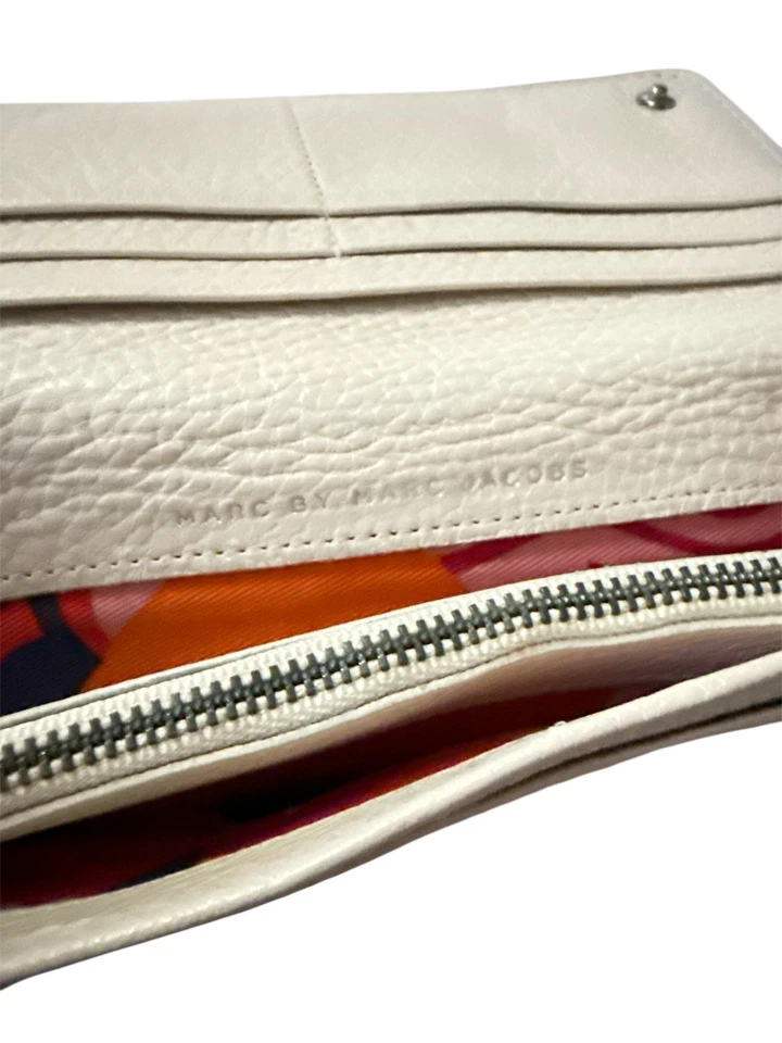 Cartera de trabajo vintage Marc by Marc Jacobs de cuero blanco triple cierre con solapa Foto 4 de 4